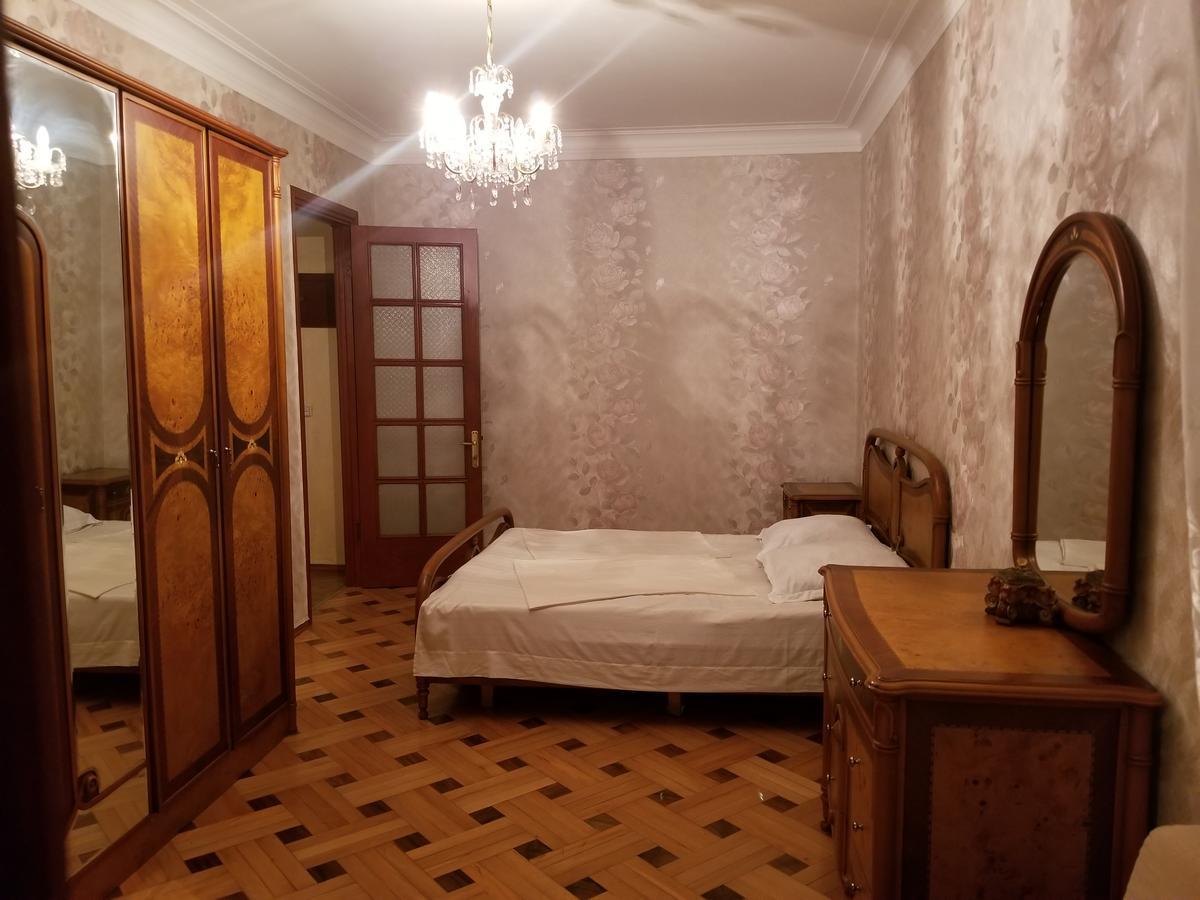 Апартаменты На Руставели Батуми Экстерьер фото